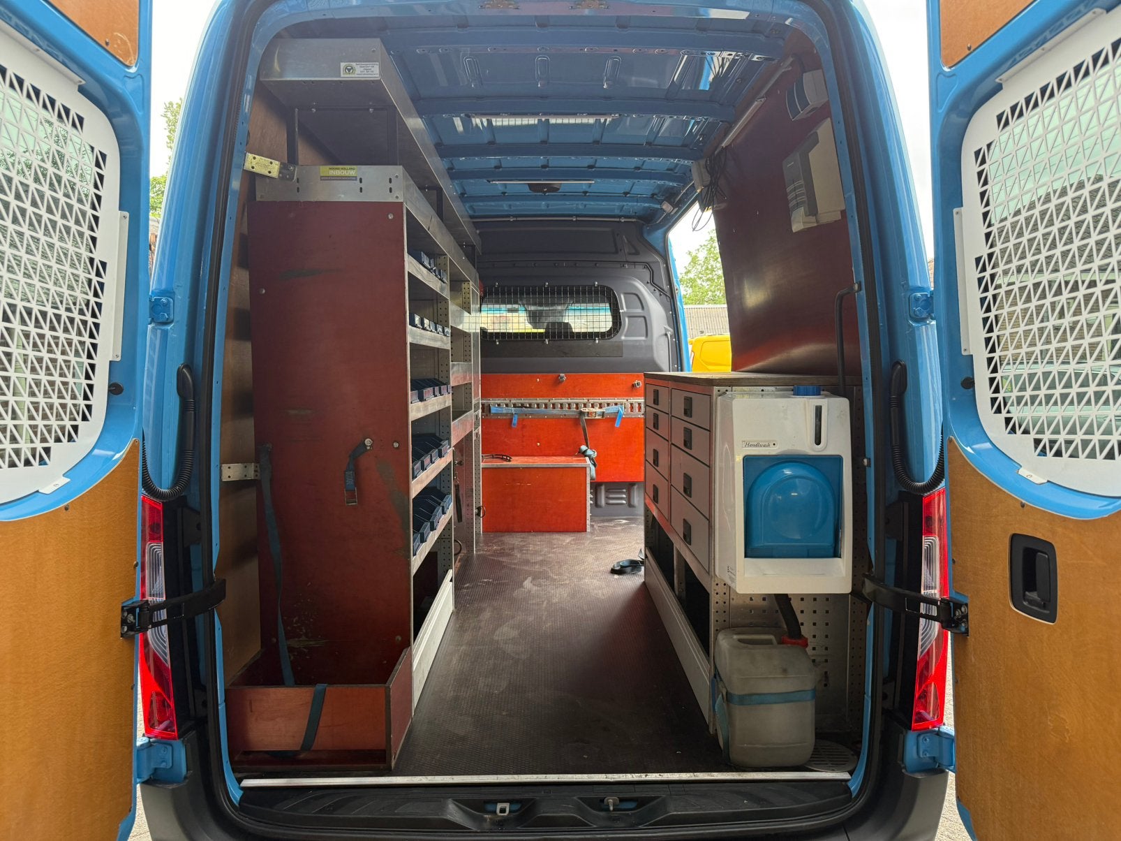 Set aluca bedrijfswagen inrichting L2H2 bussen, Ophalen, Gebruikt