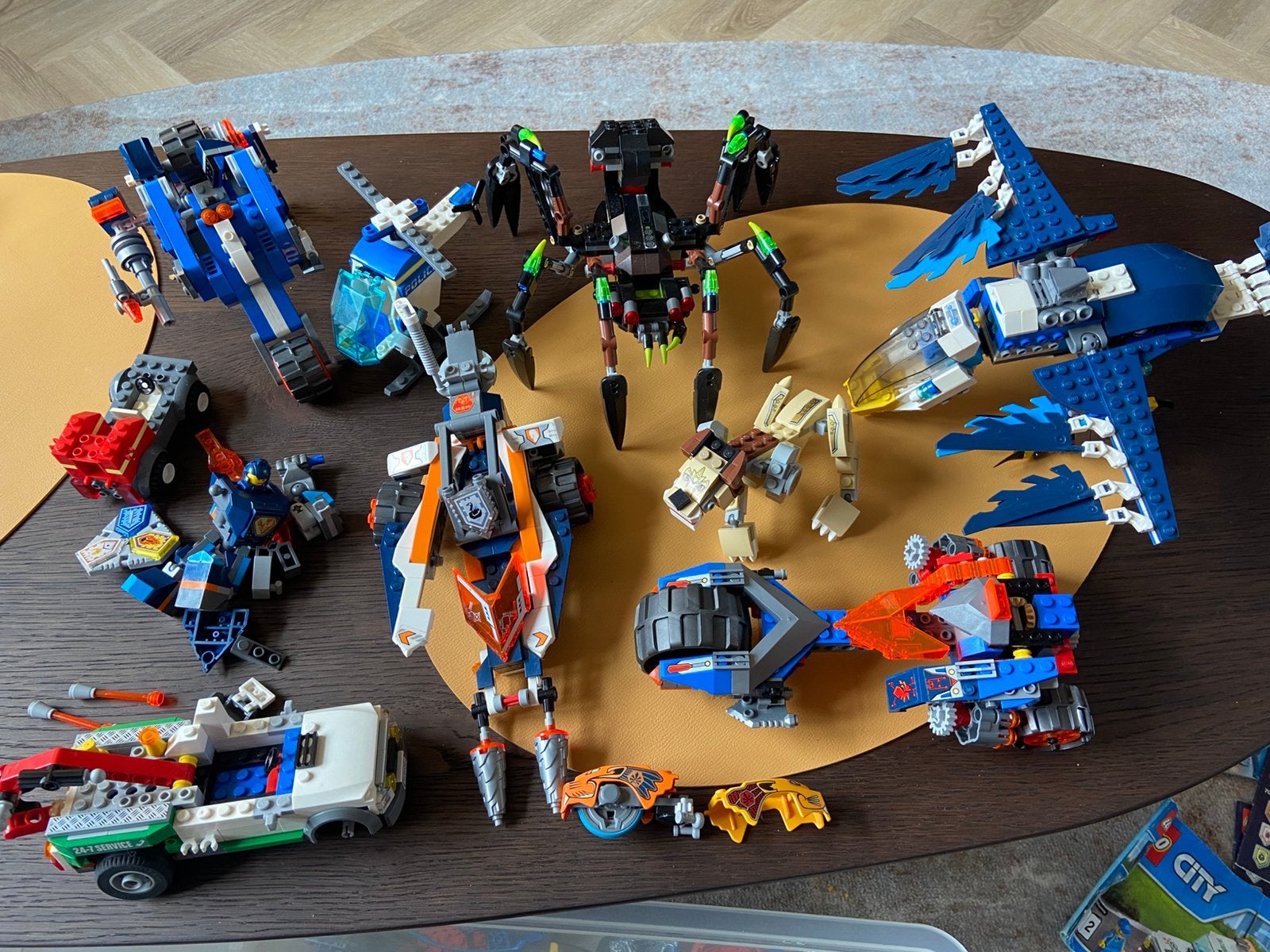 Partij oude lego chima en nexom knights, Ophalen of Verzenden, Zo goed als nieuw