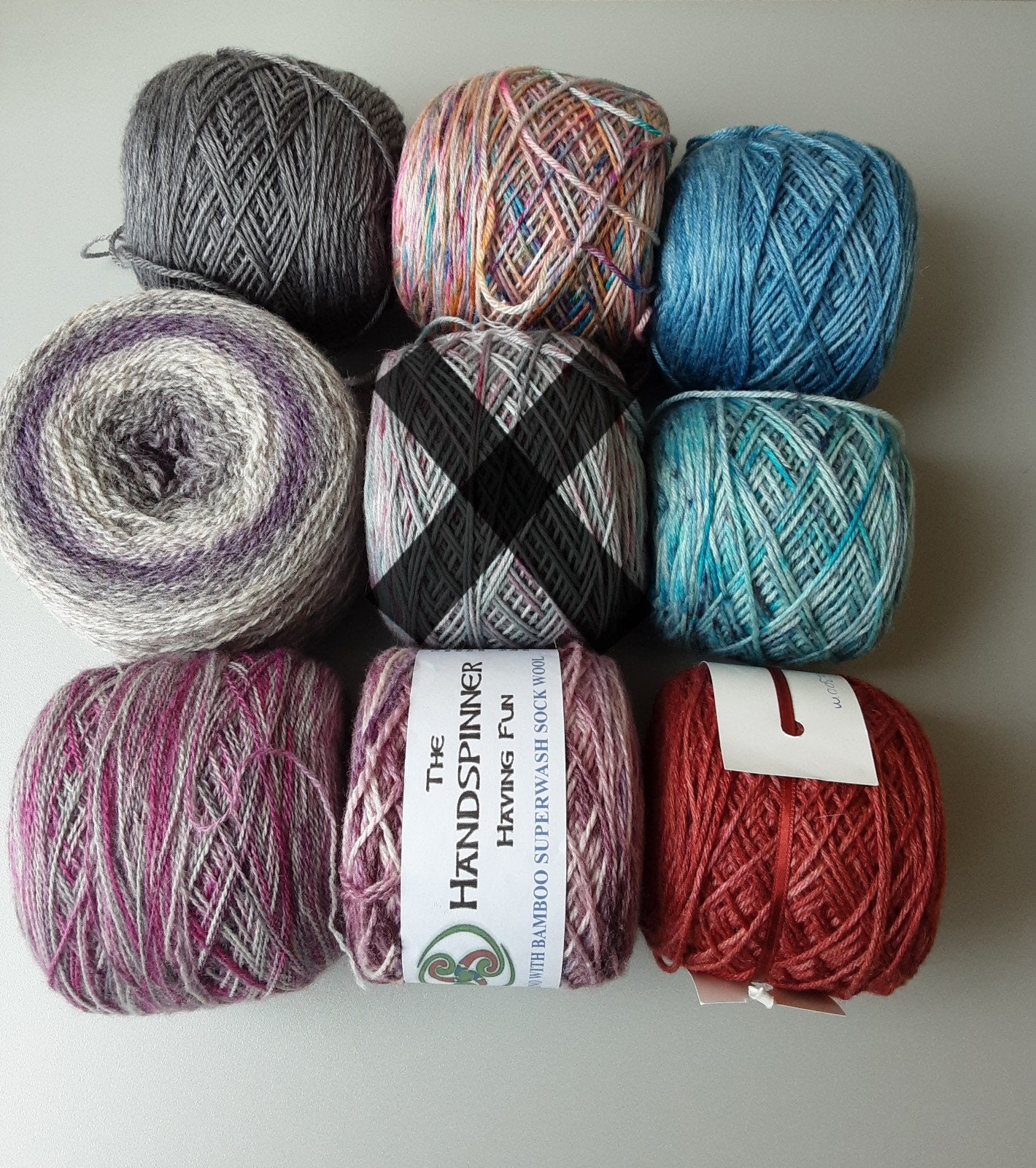 8 bollen kwaliteit handgeverfd merino wol, Hobby en Vrije tijd, Breien en Haken, Verzenden, Nieuw, Breien of Haken, Wol of Garen