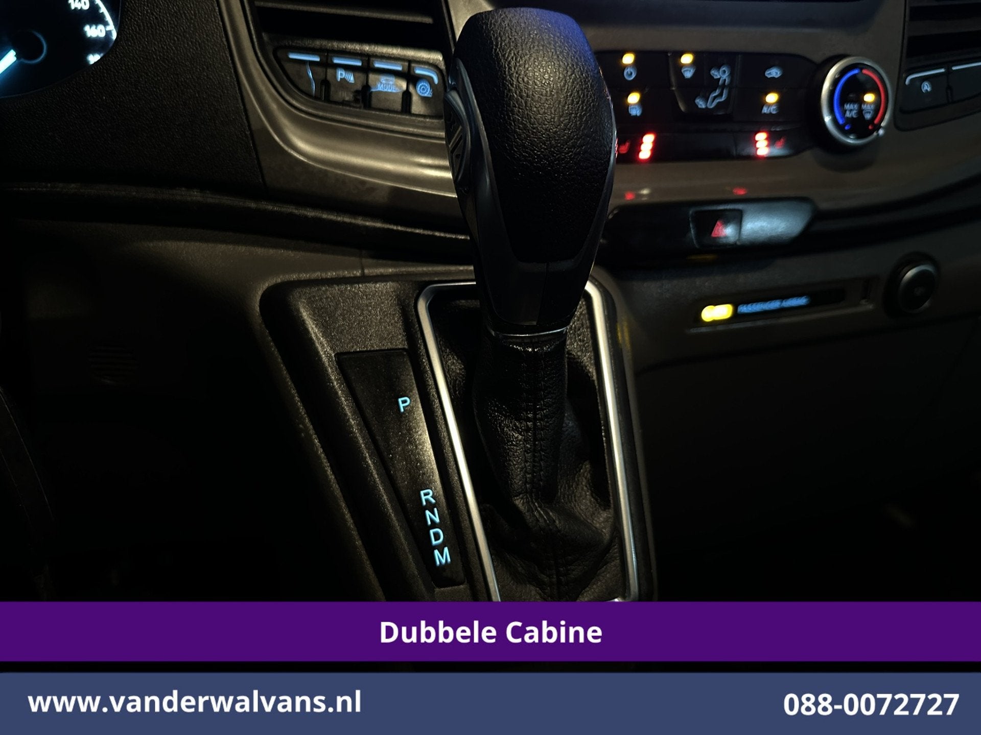 Foto 2 van Ford Transit Custom 2.0 TDCI 130pk Automaat L2H1 Dubbele Cab