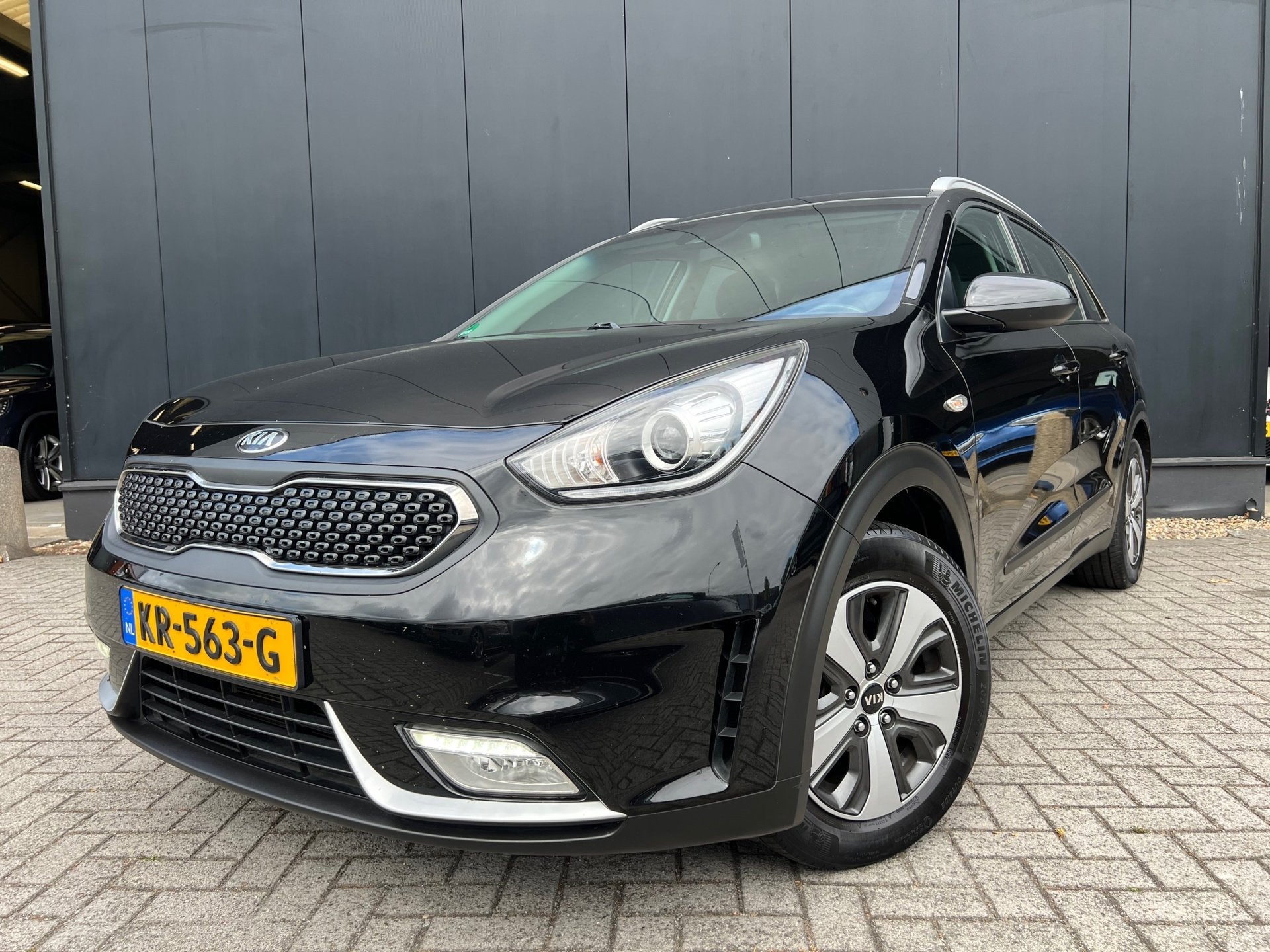 Kia Niro 1.6 GDi Hybrid '16 Automaat/Lmv/OrgNl/Nap!, Auto's, Kia, Stof, Gebruikt, Euro 6, Origineel Nederlands