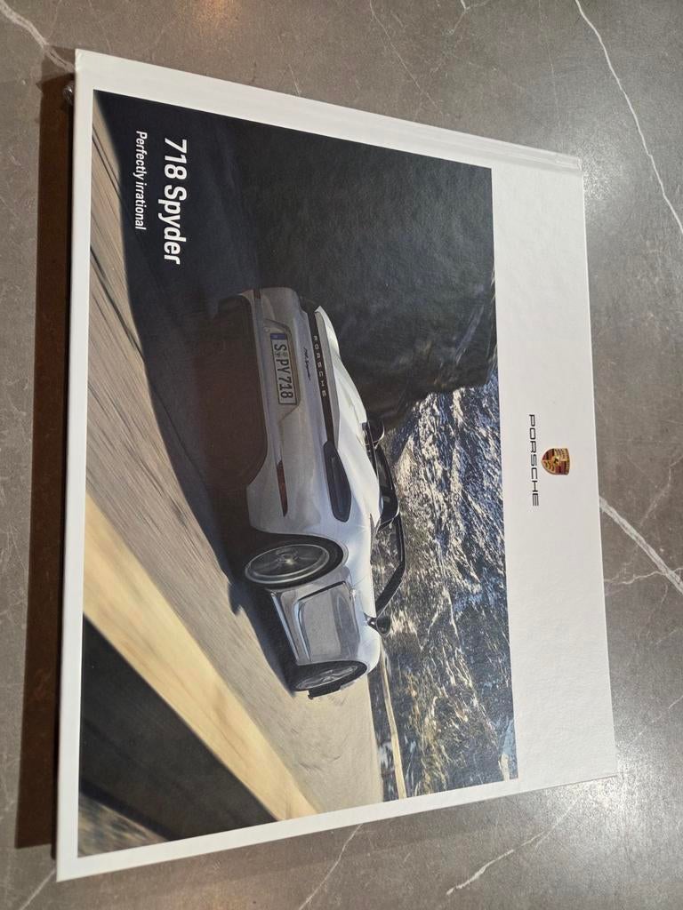Porsche 718 Spyder brochure, Ophalen of Verzenden