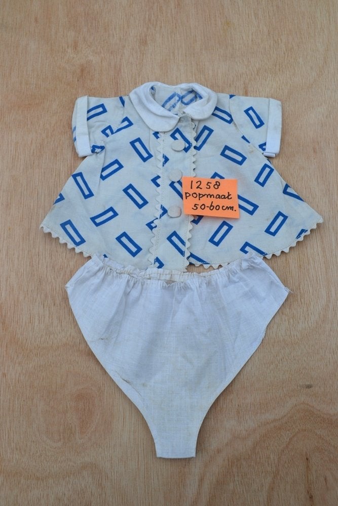 Origineel wildebras katoenen bloesje met broekje NR 1258, Verzamelen, Poppen, Ophalen of Verzenden, Zo goed als nieuw, Kleertjes