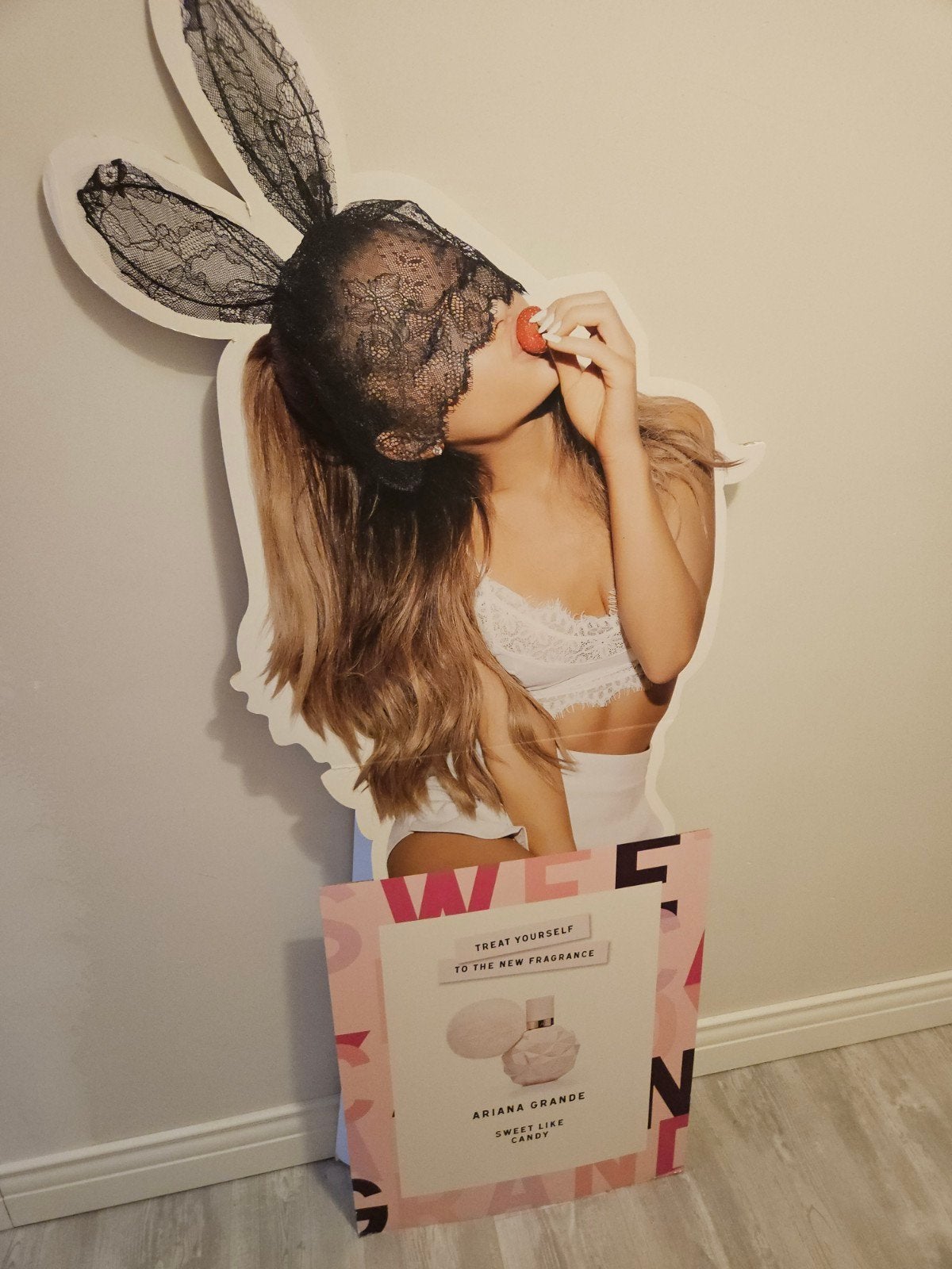 Levensgrote Ariana Grande Sweet Like Candy Pop Display, Ophalen, Gebruikt