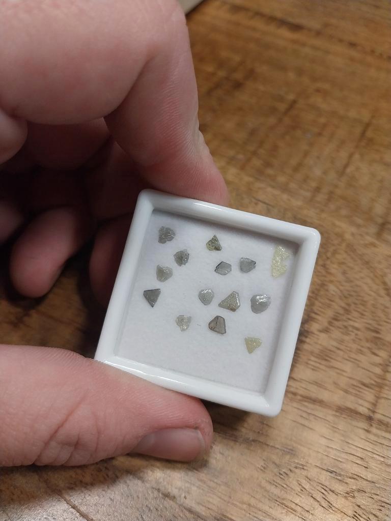 Ruwe gezaagde diamant plakjes, Ophalen of Verzenden, Zo goed als nieuw