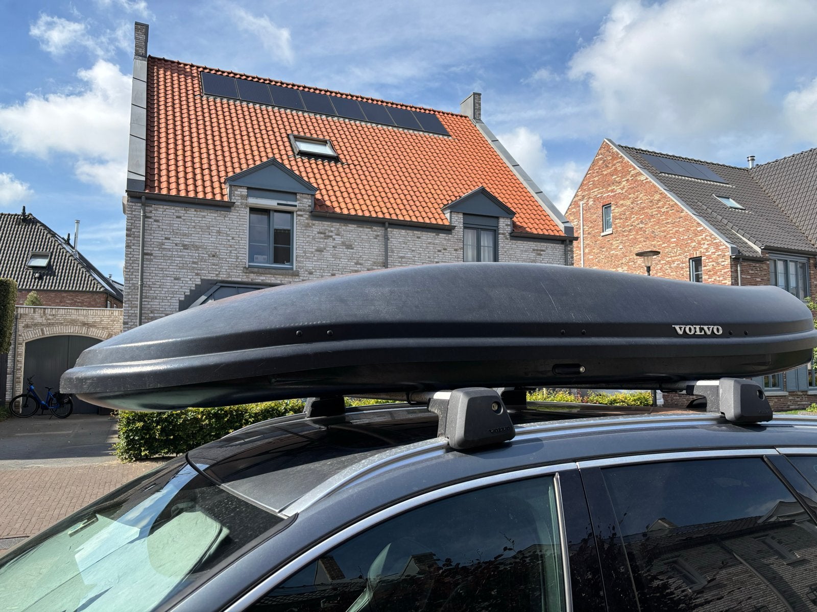 Te huur grote Volvo Dakkoffer dakdragers XC60 XC90 V90, Auto diversen, Dakkoffers, Ophalen, Gebruikt