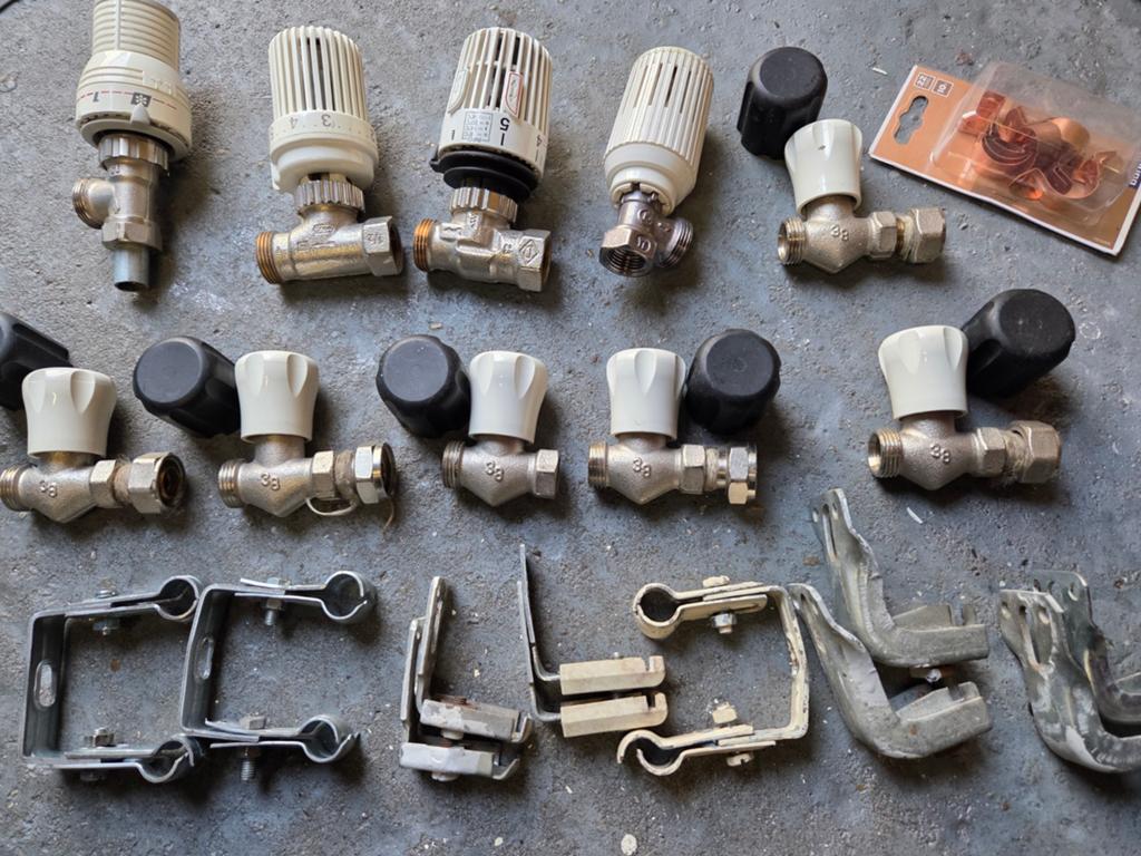 Diverse thermostaat knoppen. Inc. Diverse beugels, Ophalen of Verzenden, Gebruikt