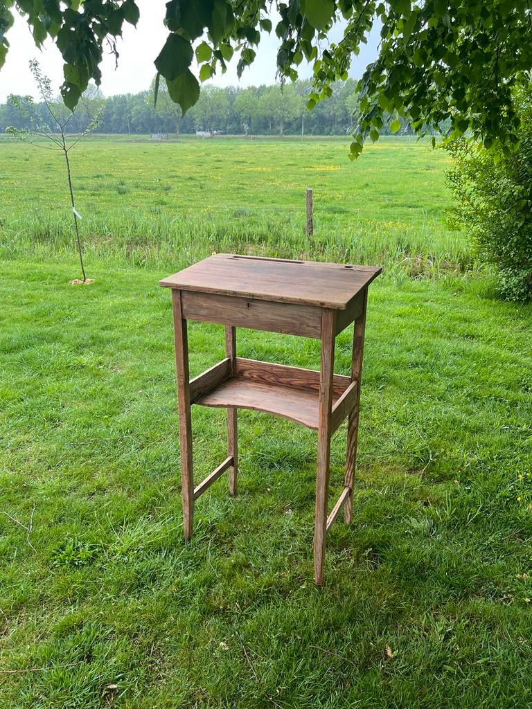 Te huur: Vintage lessenaar/spreektafel ceremonie bruiloft, Ophalen