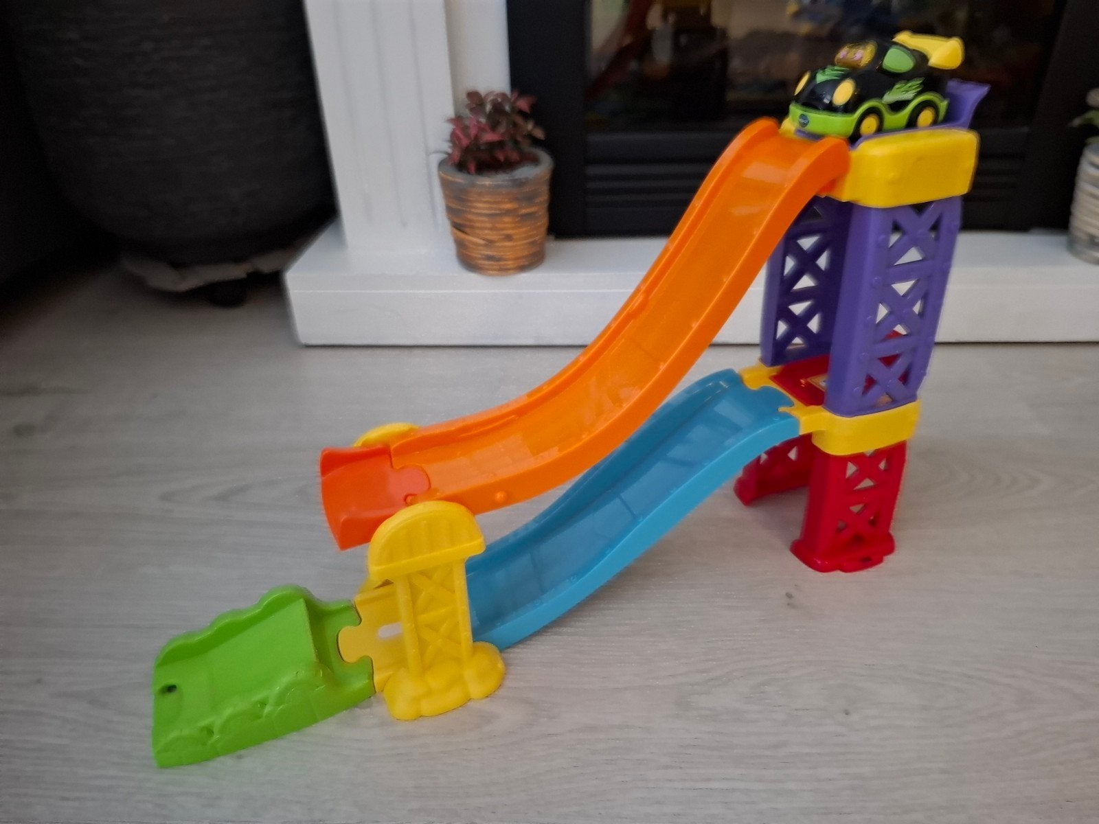 toet toet stuntbaan, Ophalen, Zo goed als nieuw, 2 tot 4 jaar