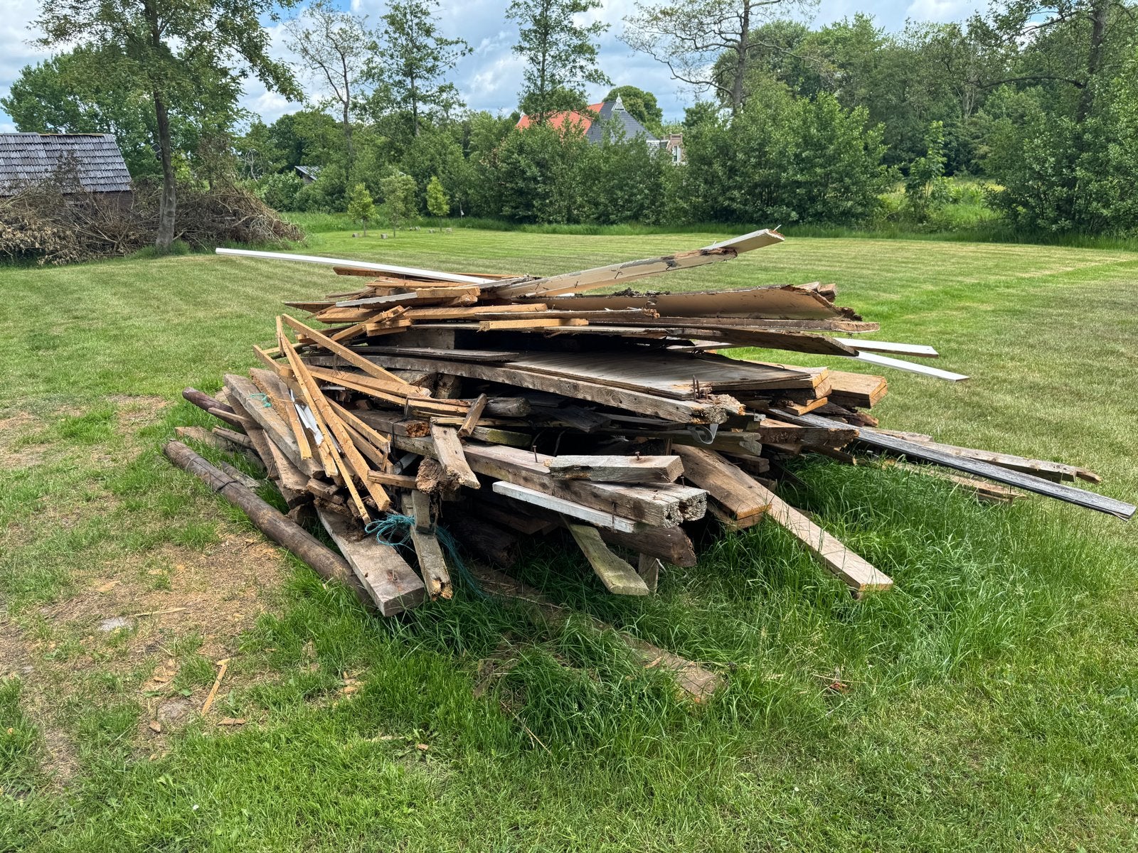 Diverse partij gebruikt hout: balken, planken, pallets, Ophalen, Gebruikt, Balk, Overige houtsoorten