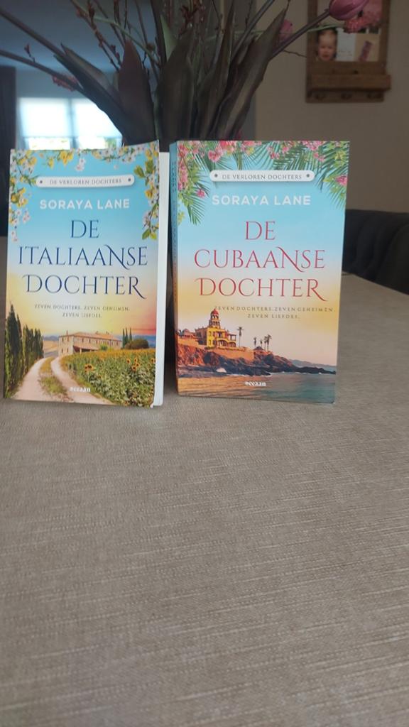 Soraya Lane - De Italiaanse Dochter & De Cubaanse Dochter, Boeken, Ophalen of Verzenden, Zo goed als nieuw, Soraya Lane, Nederland