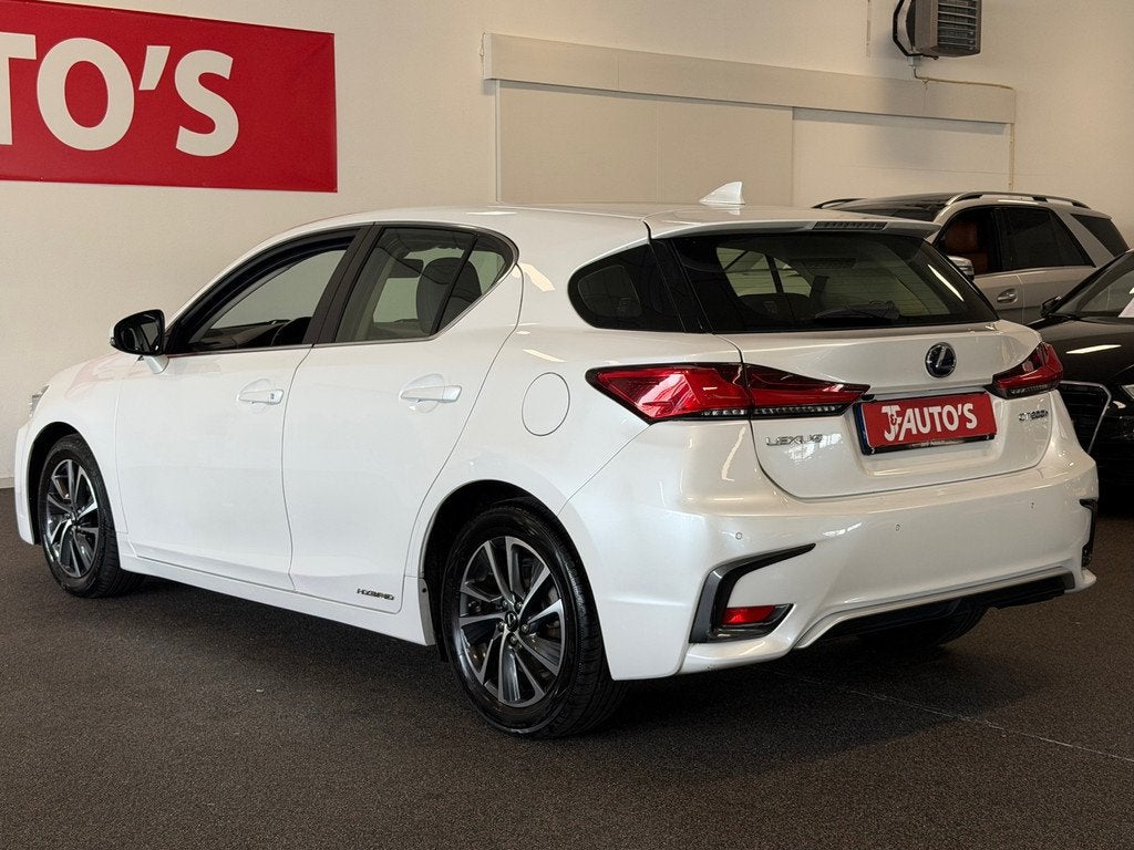 Lexus CT 200h Luxury Line |NAVIGATIE|CAMERA|LEER|CRUISE, Auto's, Lexus, Gebruikt, 4 cilinders, Automatische klimaatregeling, Wit