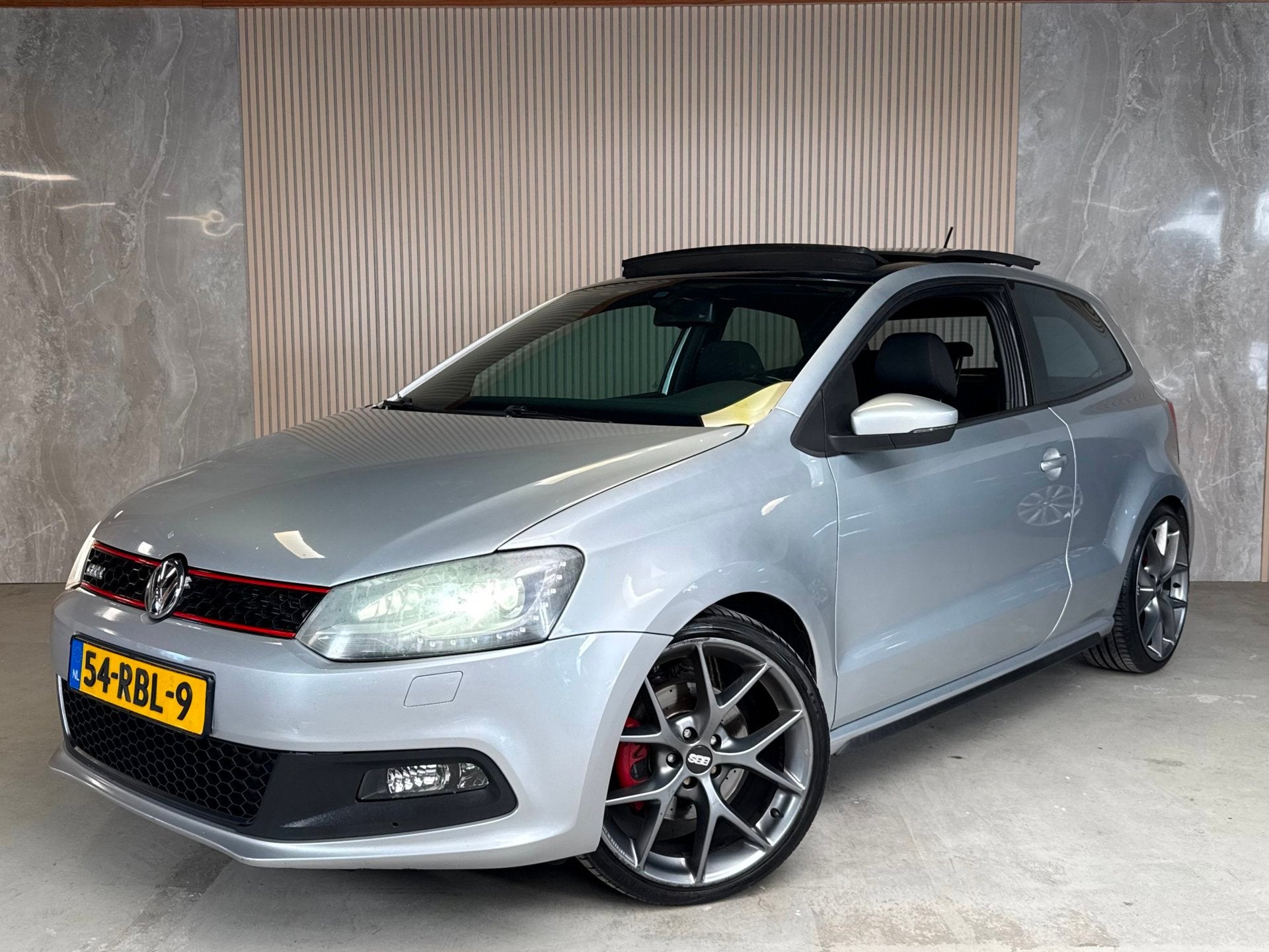 Volkswagen Polo 1.4 TSI GTI DSG BBS Pano Milltek Airco Cruis, Auto's, Euro 5, 4 cilinders, Origineel Nederlands, 630 kg