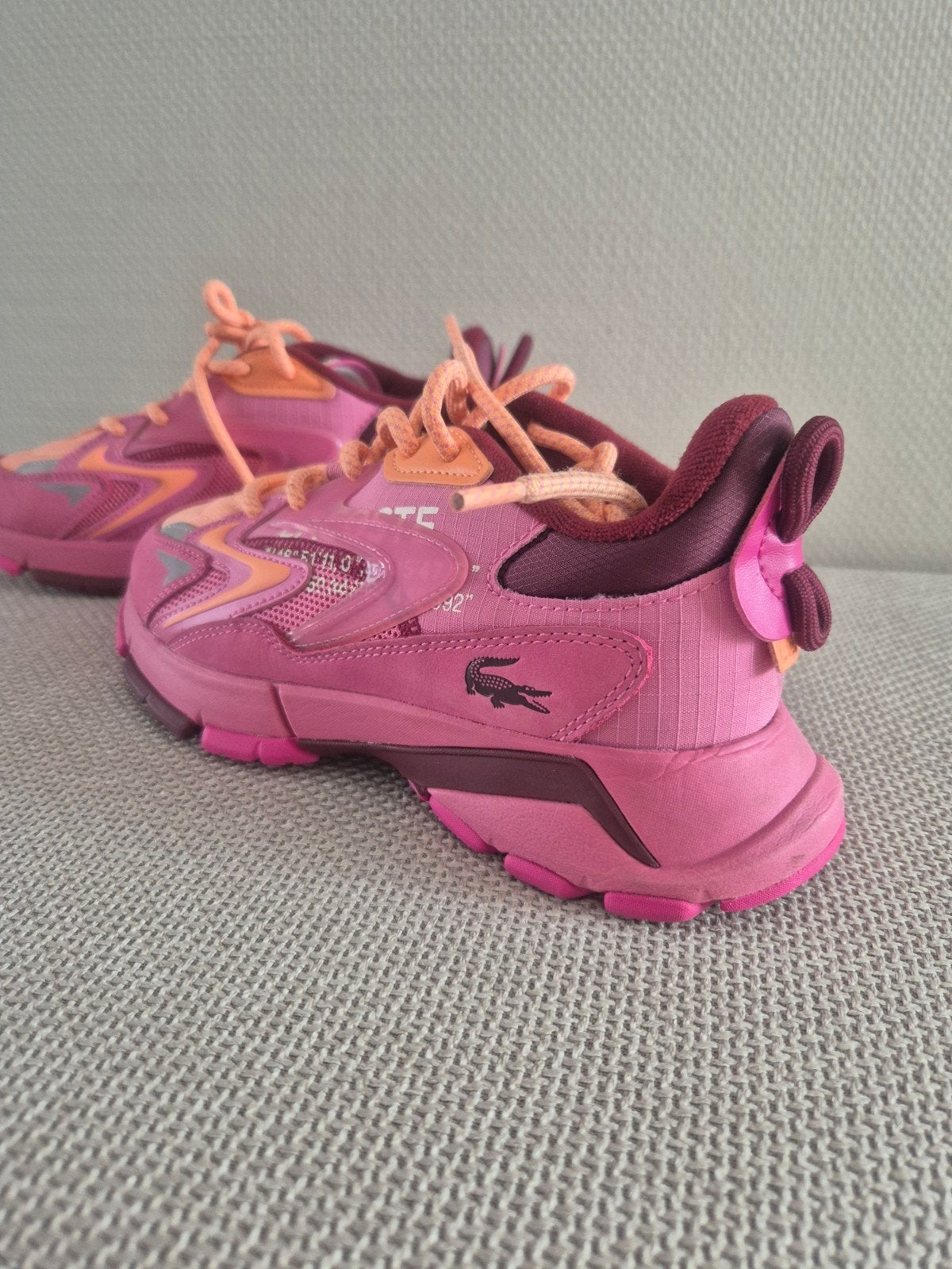 Lacoste sneakers roze/oranje maat 38, Kleding | Dames, Nieuw, Ophalen of Verzenden, Sneakers of Gympen, Lacoste