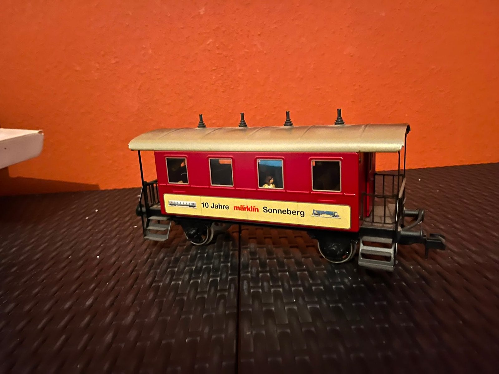 Märklin Sonneberg Wagon - 10 Jaar Jubileum Editie, Hobby en Vrije tijd, Wisselstroom, Wagon, Ophalen of Verzenden, Zo goed als nieuw