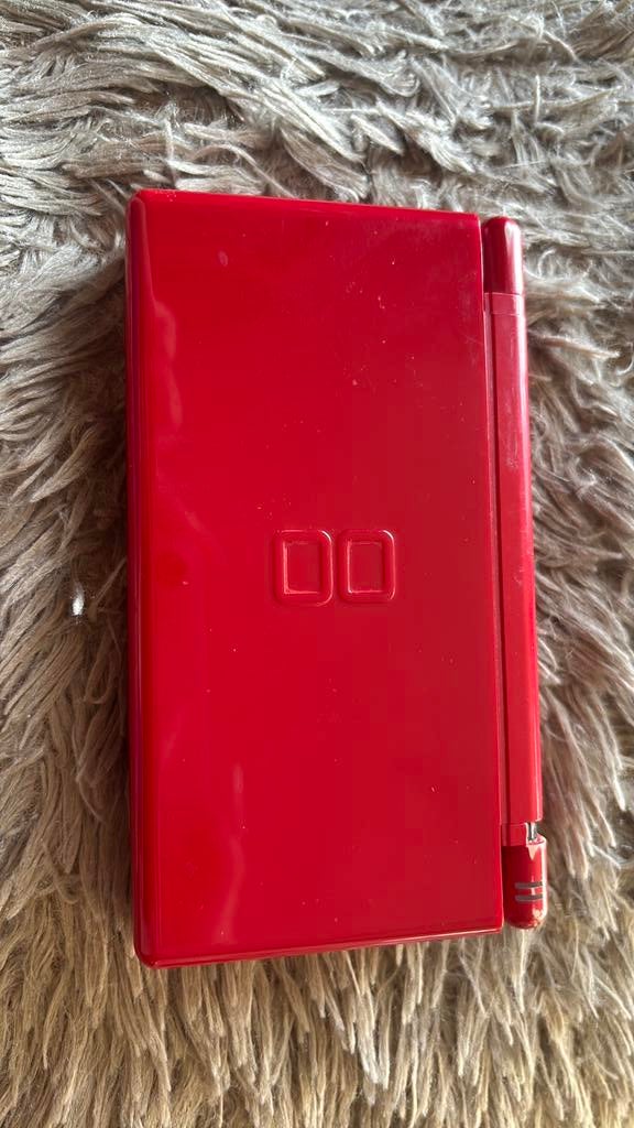 Rode Nintendo DS Lite te koop, Spelcomputers en Games, Spelcomputers | Nintendo DS, Ophalen of Verzenden, Zo goed als nieuw, DS Lite