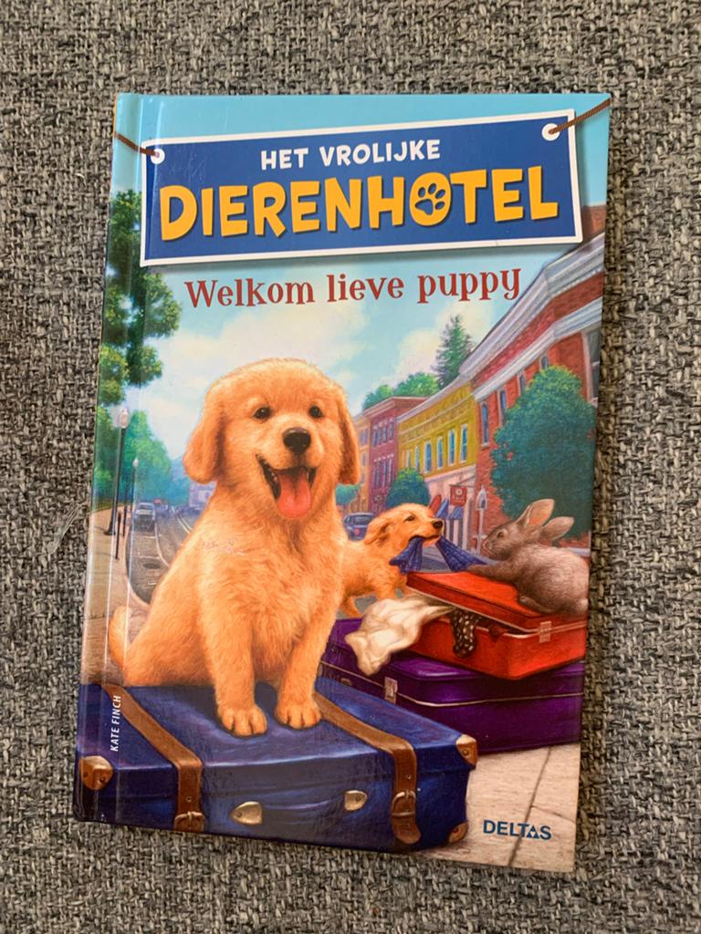 Het Vrolijke Dierenhotel: Welkom lieve puppy, Ophalen, Zo goed als nieuw, Fictie