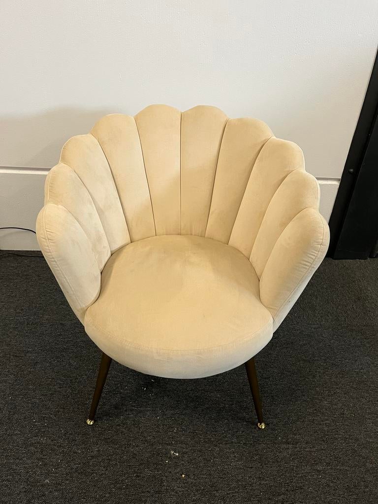 Luxe Beige Velvet Schelpstoel, Ophalen, Zo goed als nieuw, Overige kleuren, Twee