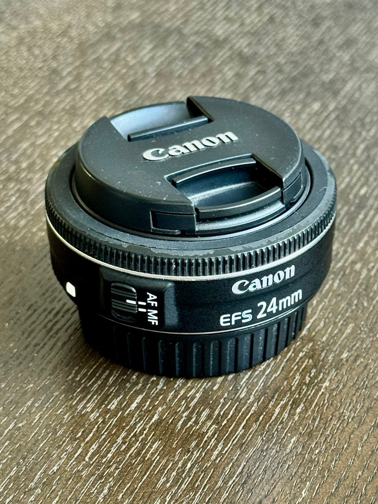Canon EF-S 24mm f/2.8 STM pancake, Audio, Tv en Foto, Fotografie | Lenzen en Objectieven, Zo goed als nieuw, Groothoeklens, Canon