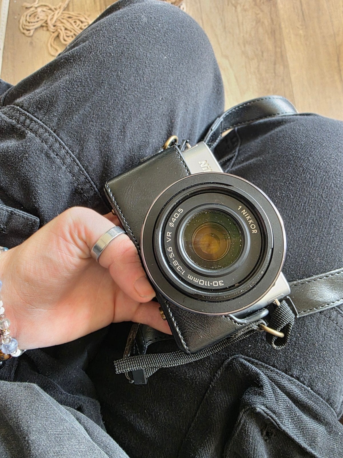 Nikon 1 camera met 2 lenzen, hoes en batterij, Audio, Tv en Foto, Fotocamera's Digitaal, Accu, Overige typen, 10 megapixels, Refurbished