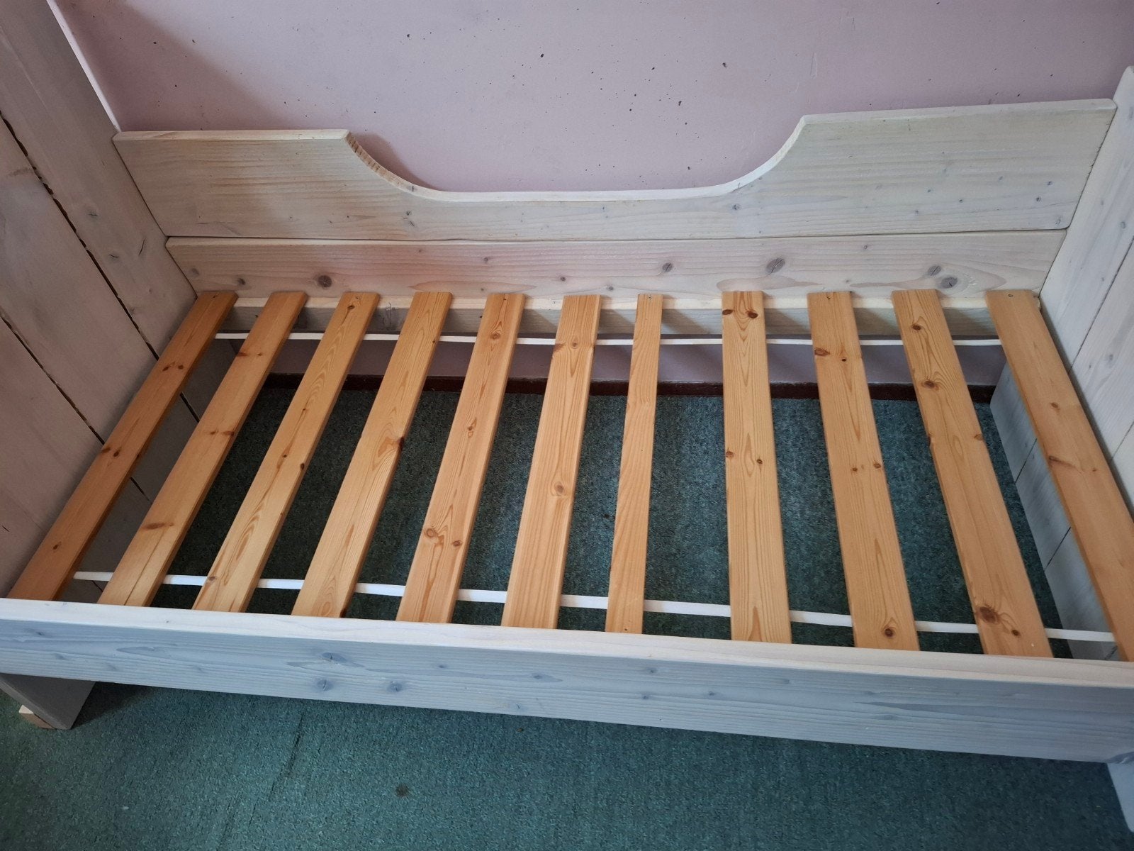 Kinderbed met lattenbodem - Zo goed als nieuw, Kinderen en Baby's, Kinderkamer | Bedden, Ophalen, 70 tot 85 cm, Zo goed als nieuw