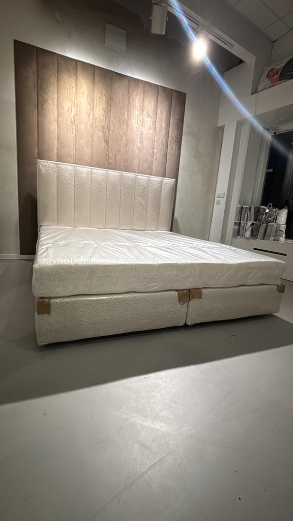 Boxspring model Teddy 180  200 inclusief matras € 750, Huis en Inrichting, Slaapkamer | Bedden, Verzenden, Nieuw