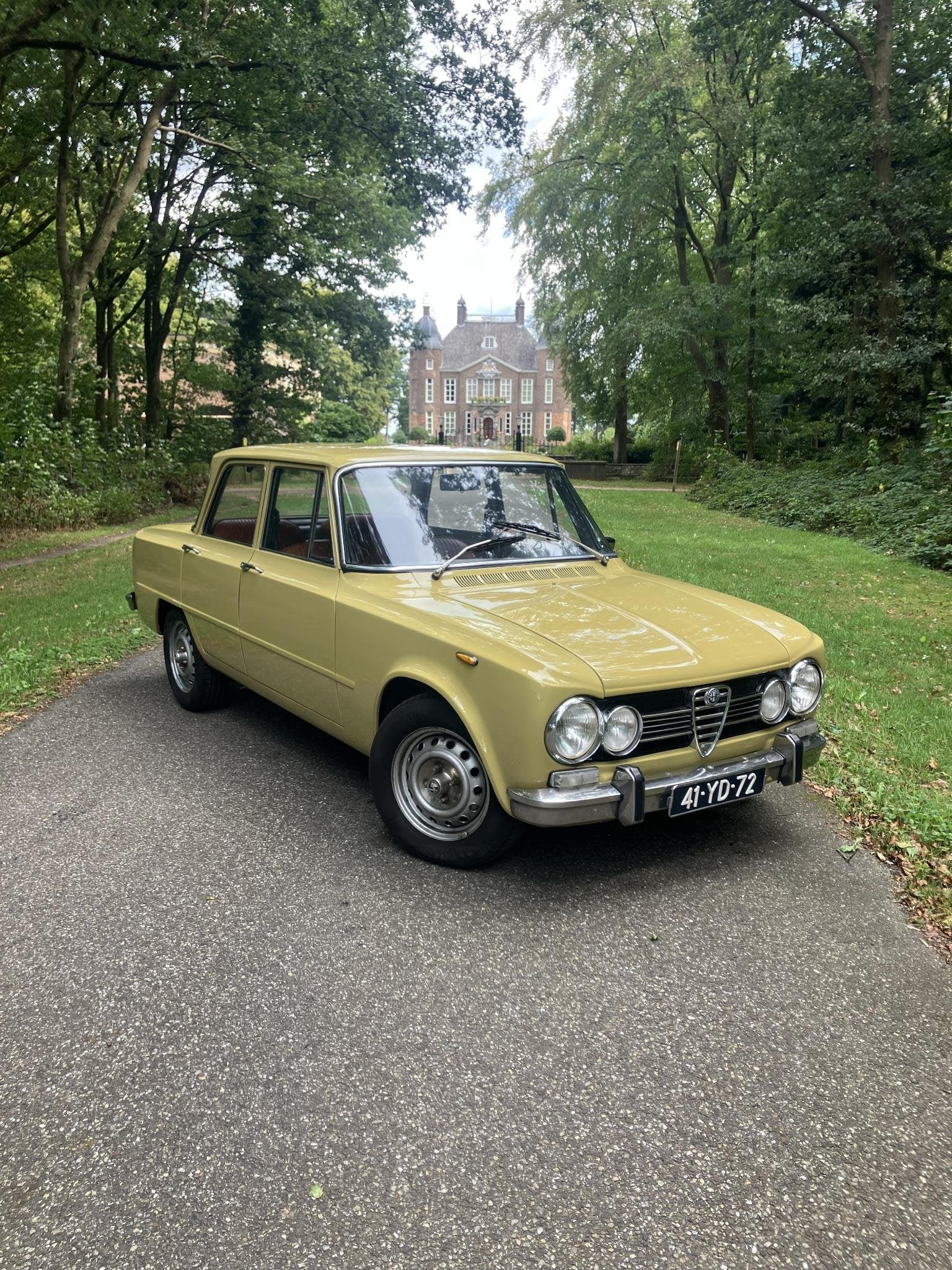 Alfa romeo Giulia 1300 super 1300 Super, Auto's, Voorwielaandrijving, Stof, Geel, Bedrijf