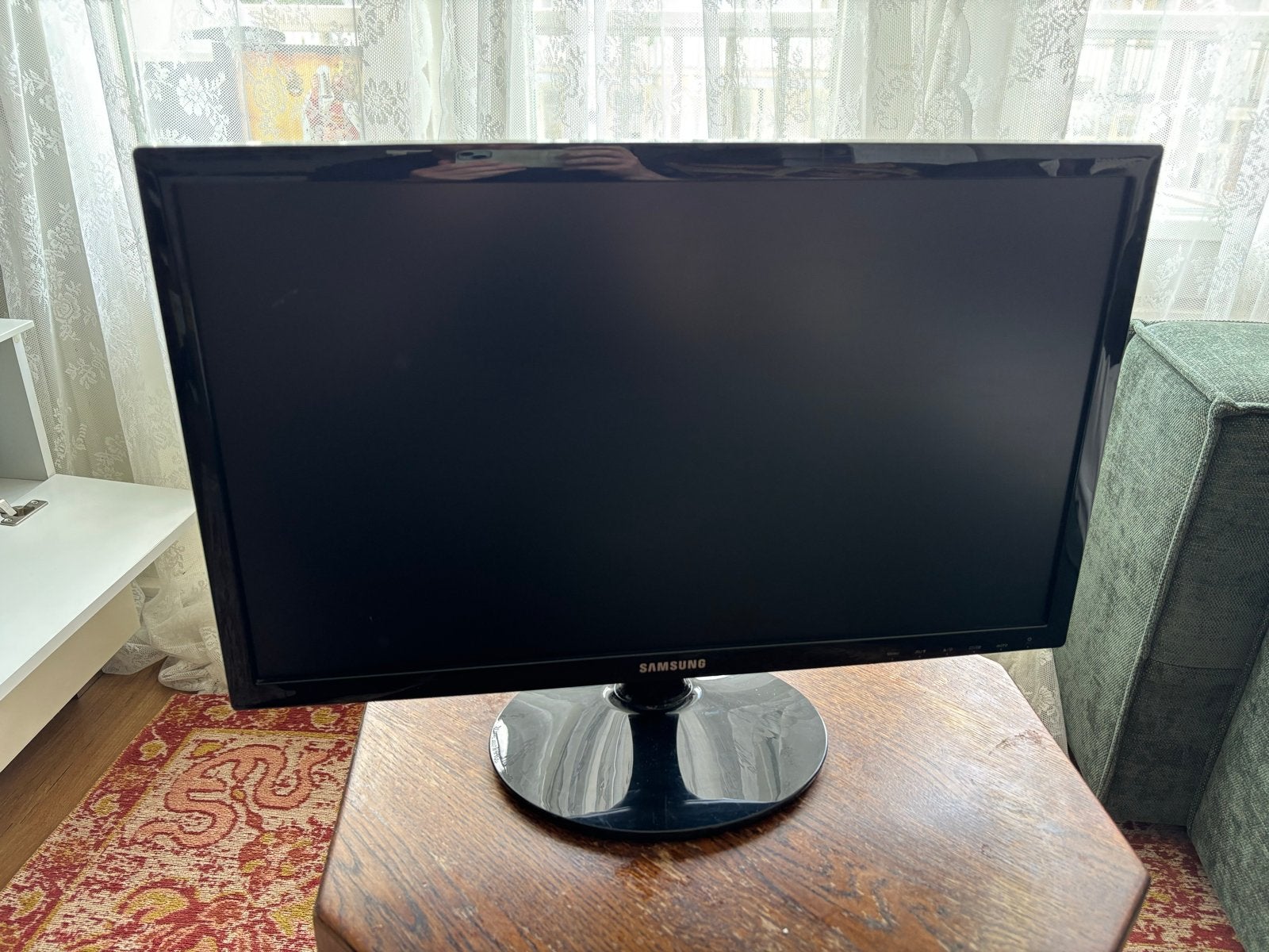 Samsung S22D300HY Monitor - Full HD, HDMI, VGA, Ophalen, HDMI, Full HD, Zo goed als nieuw