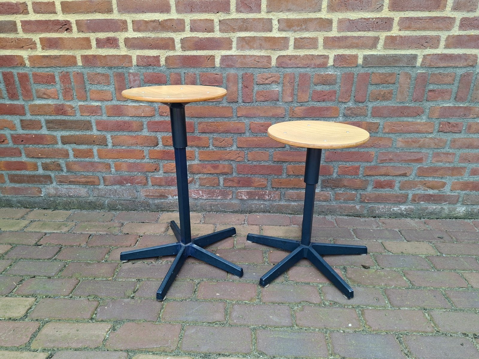 Vintage krukjes met stalen onderstel., Ophalen, In hoogte verstelbaar, Hout