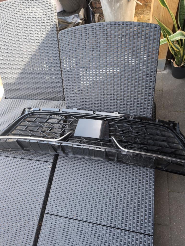 Voorbumper grill Kia Ceed, Ophalen, Voor, Bumper, Gebruikt