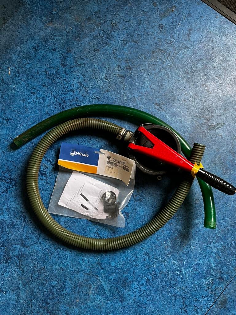 Lenspomp met reserve onderdelen, Ophalen of Verzenden, Zo goed als nieuw