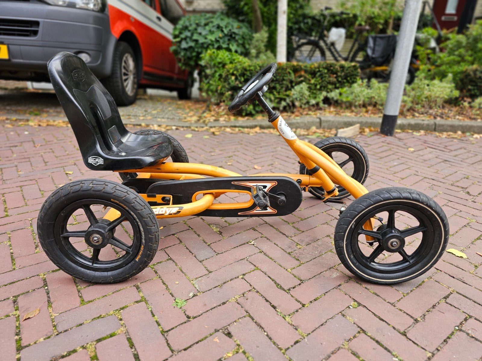 Berg Buddy Skelter Oranje, Kinderen en Baby's, Speelgoed | Buiten | Skelters, Ophalen of Verzenden, Gebruikt, Berg, Vrijloopautomaat