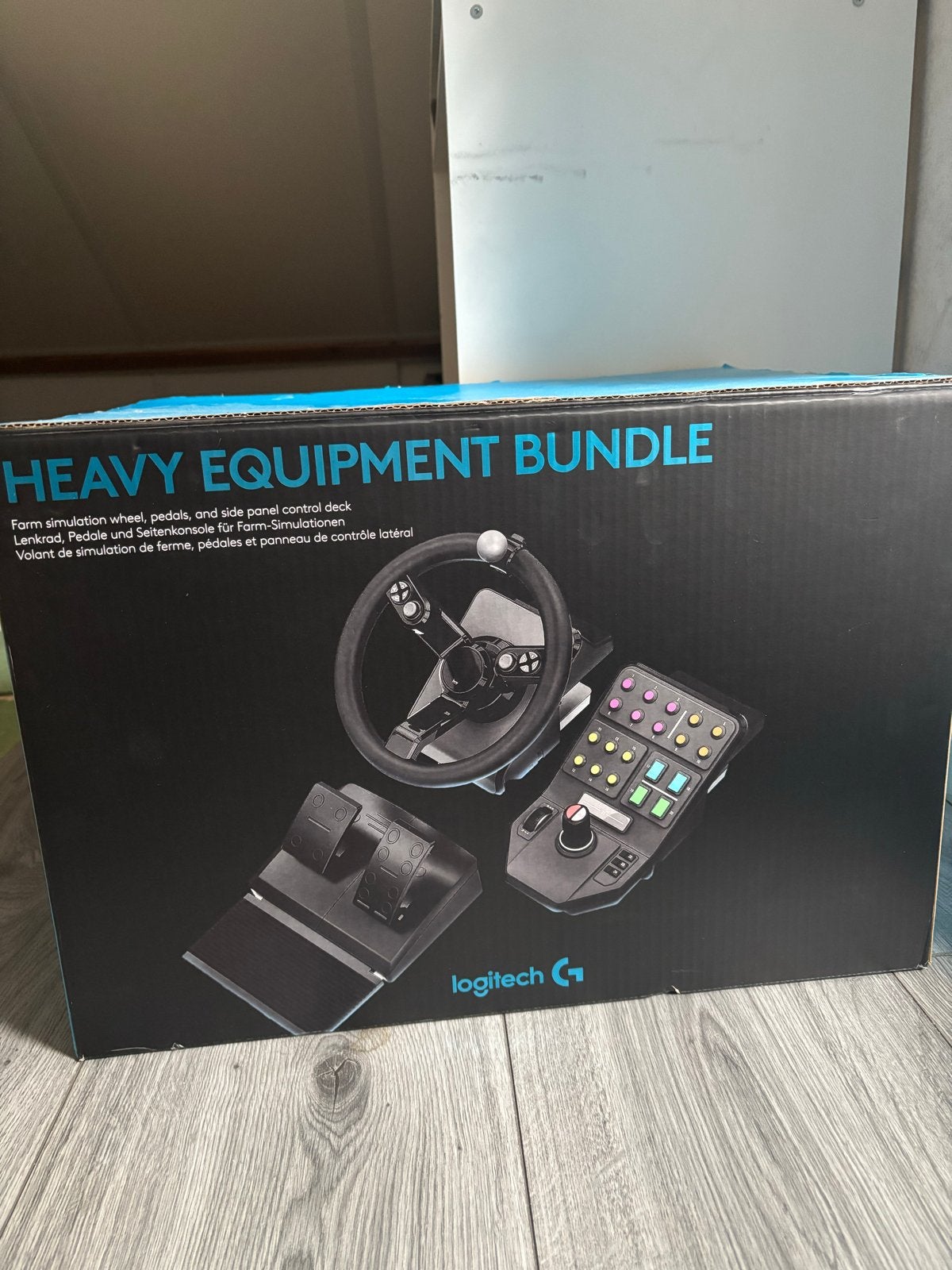 Logitech G Heavy Equipment Bundle - Farm Sim Wiel & Pedalen, Ophalen, Racestuur, Force feedback, Zo goed als nieuw