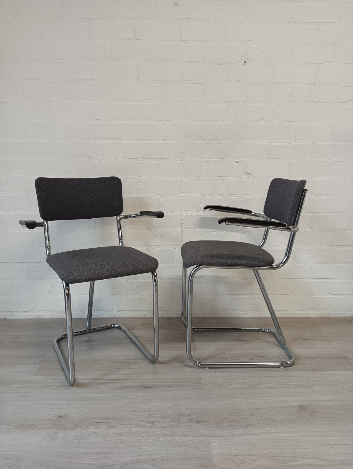 Set van 2 Gebruikte Bureaustoelen - Grijs Stof & Chroom, Ophalen, Gebruikt, Twee, Modern kantoor