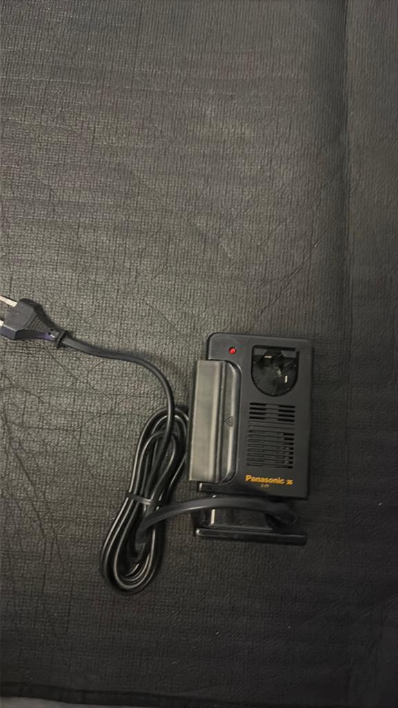 Panasonic oplader, Ophalen of Verzenden, Zo goed als nieuw