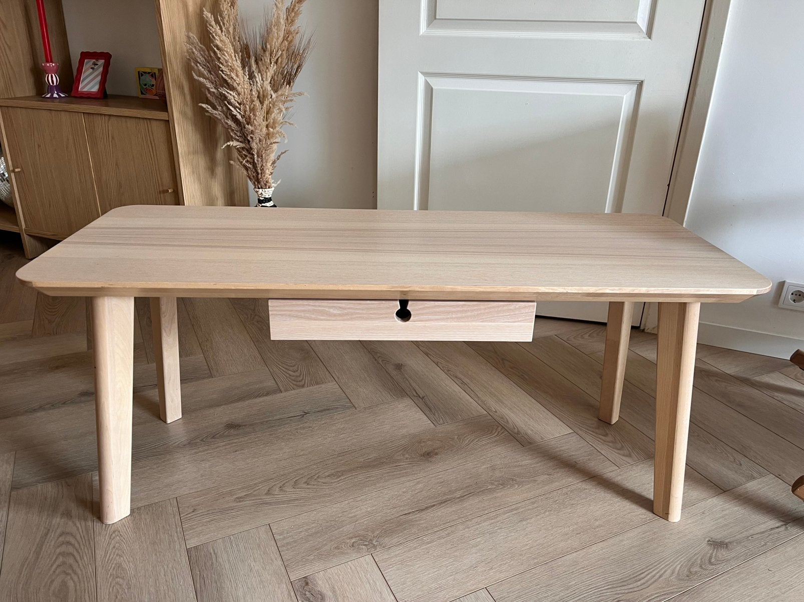 IKEA LISABO kinderbureau / Montessori bureau – zgan, Huis en Inrichting, Bureaus, Ophalen, Scandinavisch, Hout, Kinderbureau