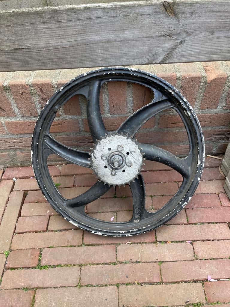 Achterwiel Tomos a35 met Achtertandwiel 33, Ophalen of Verzenden, Gebruikt, Overige typen