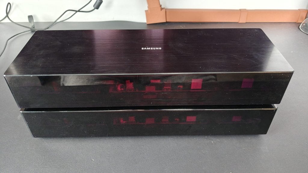 One Connect Box + Cable SOC1003R 2x  Samsung remote 1x, Ophalen of Verzenden, Gebruikt