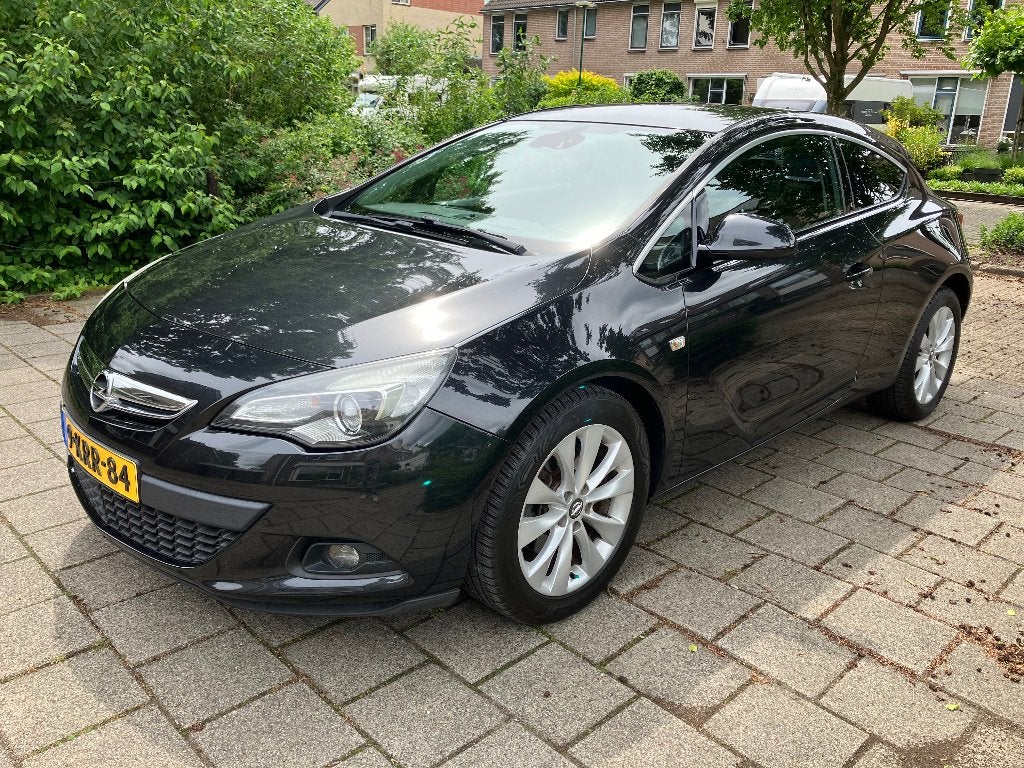 Opel Astra GTC 1.4 Turbo 140PK Sport (Origineel NL), Voorwielaandrijving, Stof, Zwart, 4 cilinders
