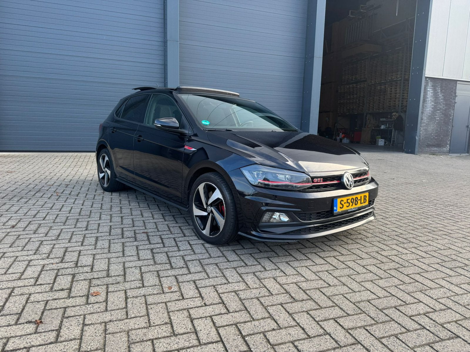 Volkswagen Polo 2.0 TSI 200pk 6-DSG 2019 Zwart, 4 cilinders, 1984 cc, Zwart, 14 km/l