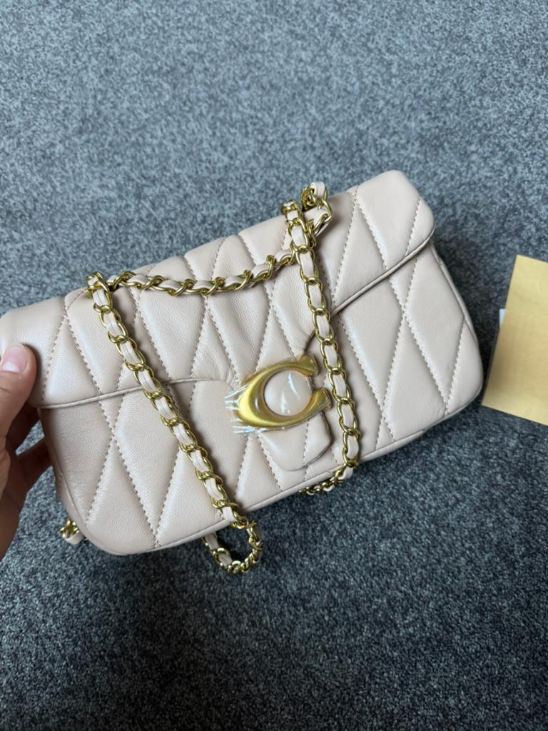 Coach tas - Beige / creme kleur nieuw, Sieraden, Tassen en Uiterlijk, Tassen | Damestassen, Ophalen of Verzenden, Nieuw, Beige