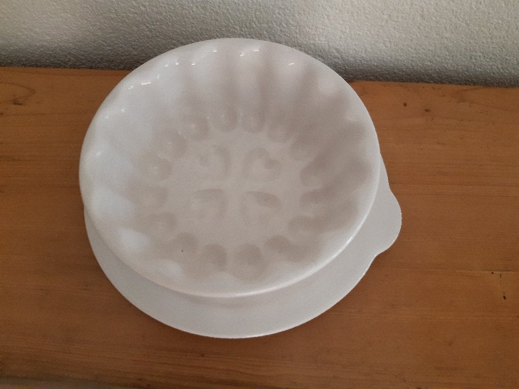 puddingvorm met serveerschaal, Ophalen of Verzenden, Zo goed als nieuw, Aardewerk, Schaal of Schalen