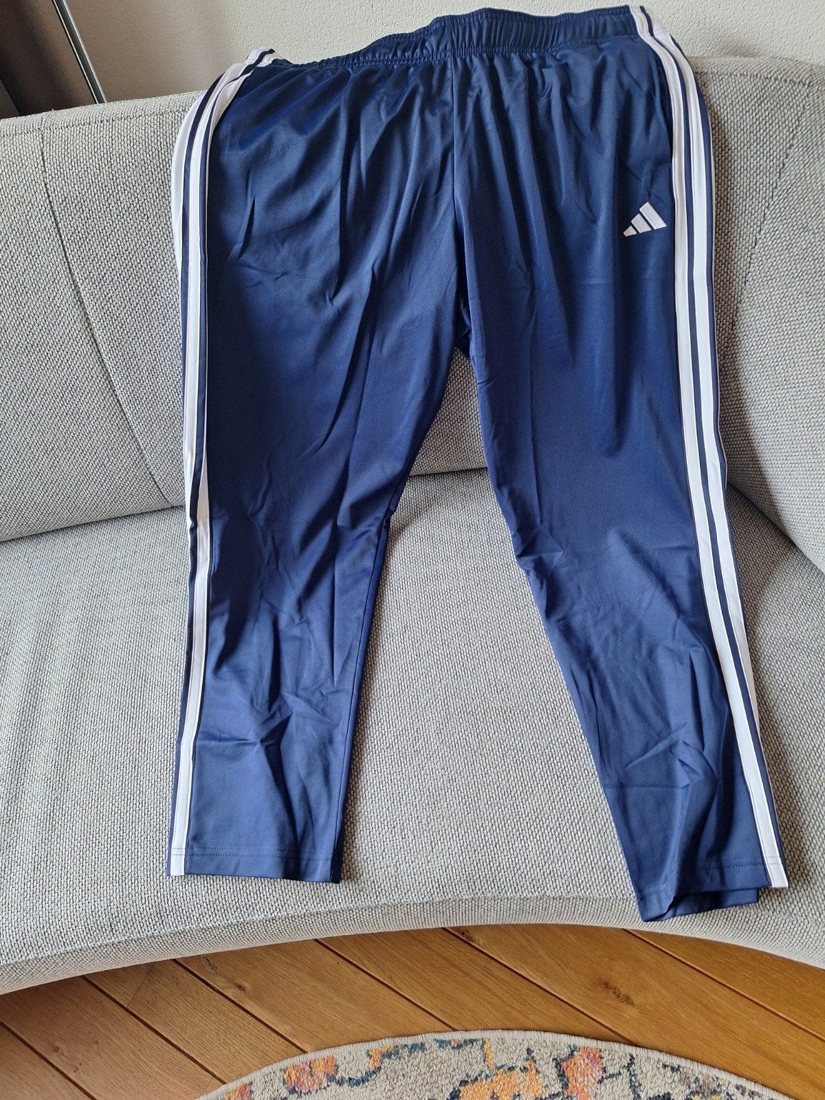 Adidas dames traingsbroek donkerblauw 2XL, Nieuw, Ophalen of Verzenden, Blauw, Adidas