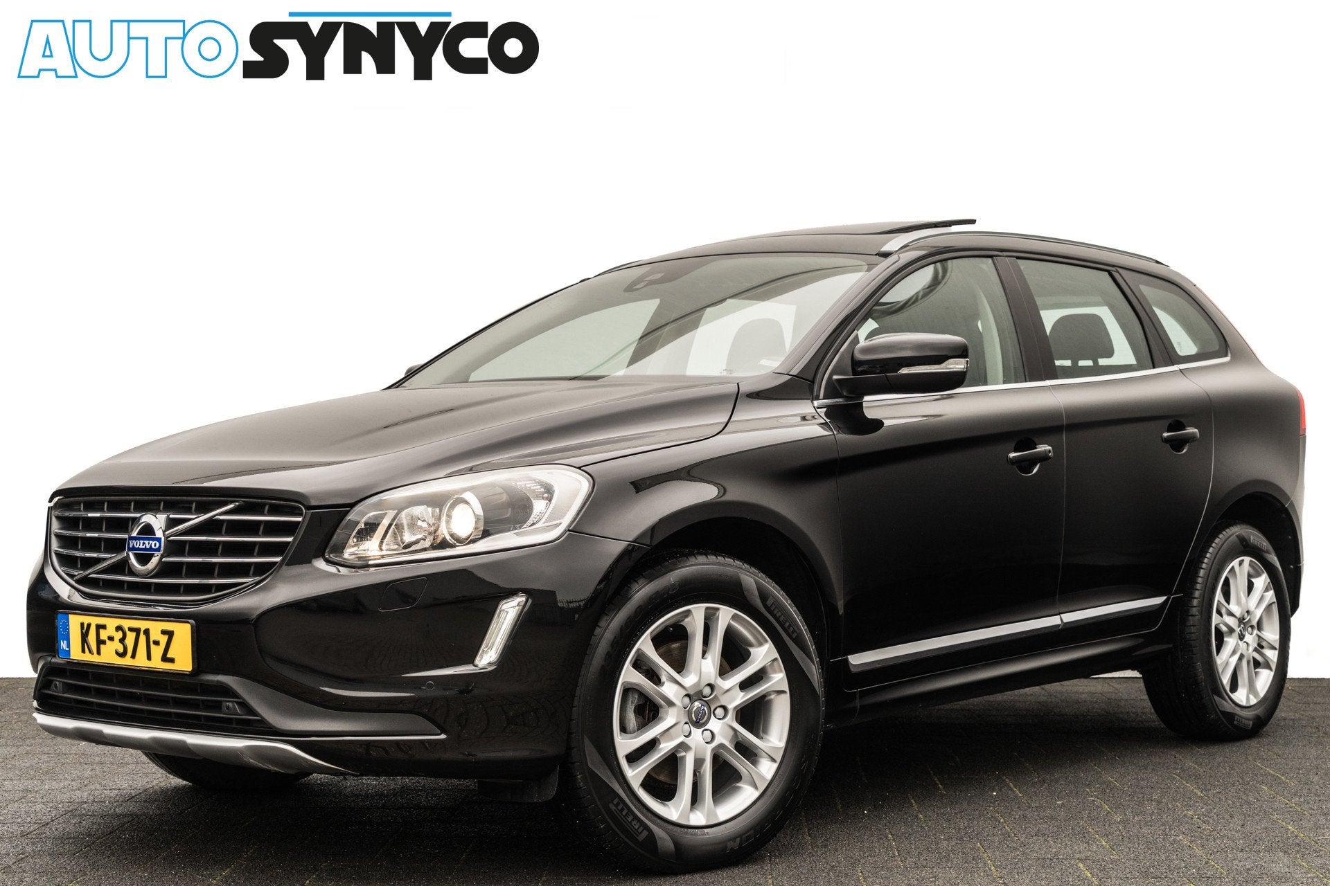 Volvo XC60 2.0 D4 FWD Summum | Panoramadak | Leder | Memory, Auto's, 1969 cc, Zwart, Leder, Bedrijf