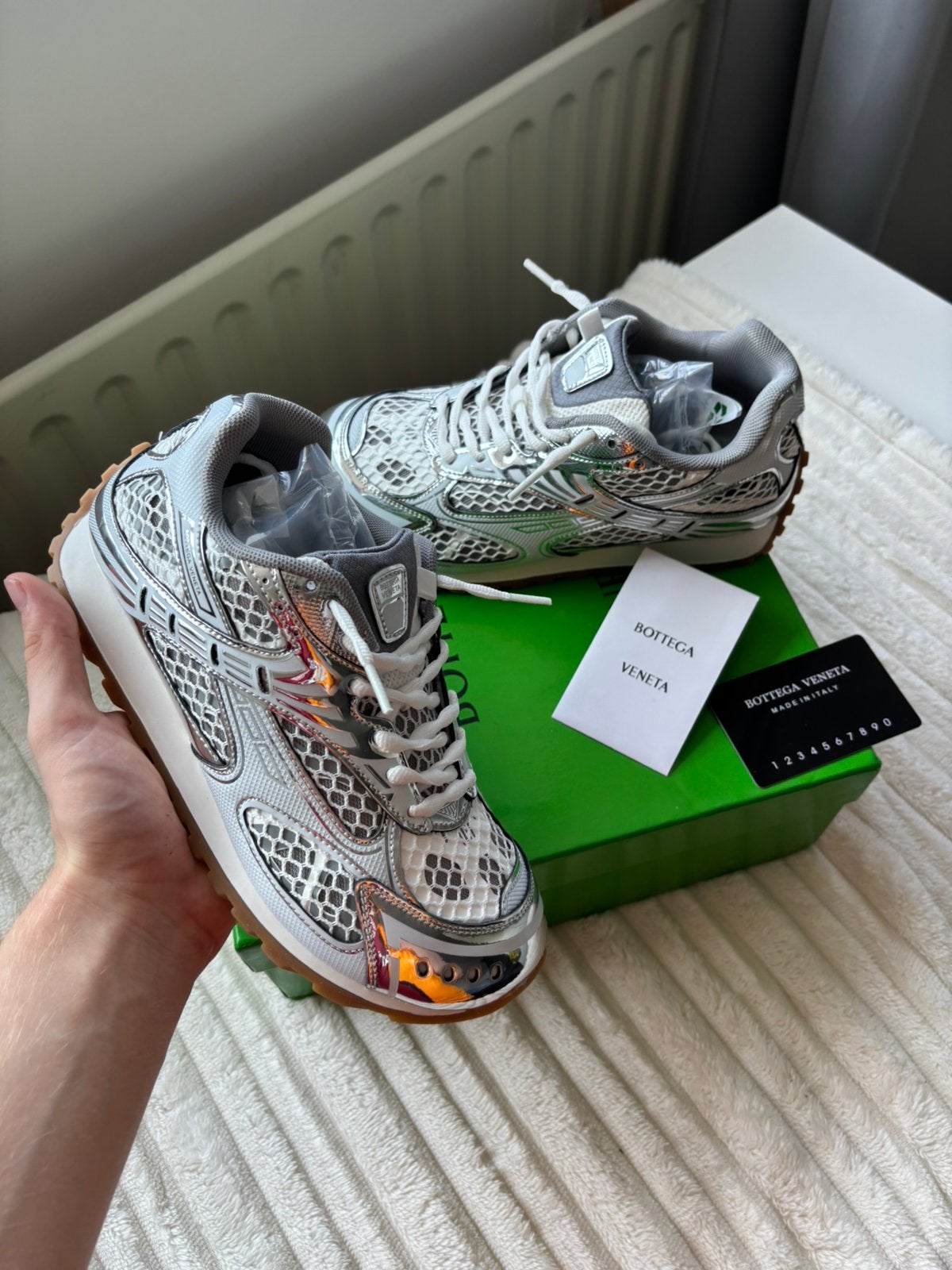 Bottega Veneta Orbit Sneaker Silver / White Maat 37, Kleding | Dames, Wit, Nieuw, Ophalen of Verzenden, Sneakers of Gympen