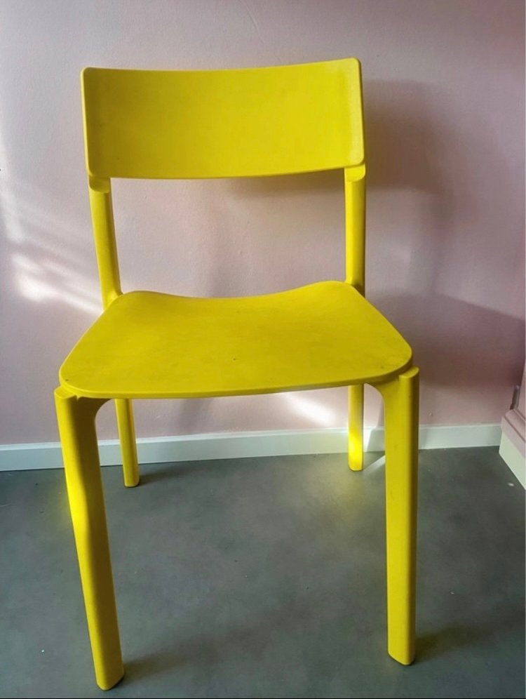 IKEA Gele Kunststof Stoel - Modern en Comfortabel, Huis en Inrichting, Stoelen, Ophalen, Kunststof, Gebruikt, Overige kleuren