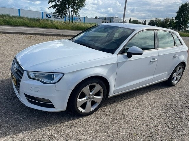 Audi A3 1.4 Tfsi 92KW Sportback S-tronic 2014 Wit, Voorwielaandrijving, Euro 6, 4 cilinders, Start-stop-systeem