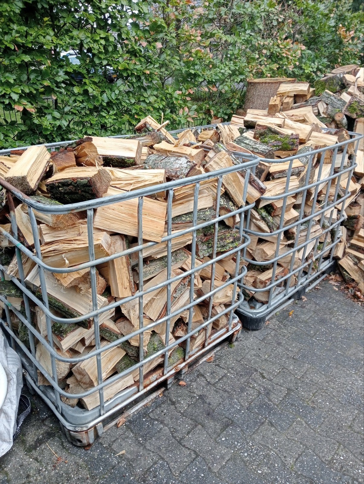 haardhout per IBC container 1.2 kuub losgestort, Minder dan 3 m³, Ophalen