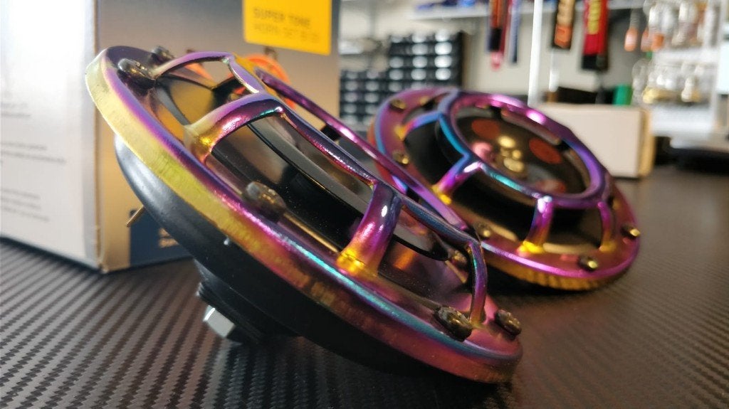 Hella Supertone 118db Claxon set (neochrome regenboog), Auto diversen, Ophalen of Verzenden