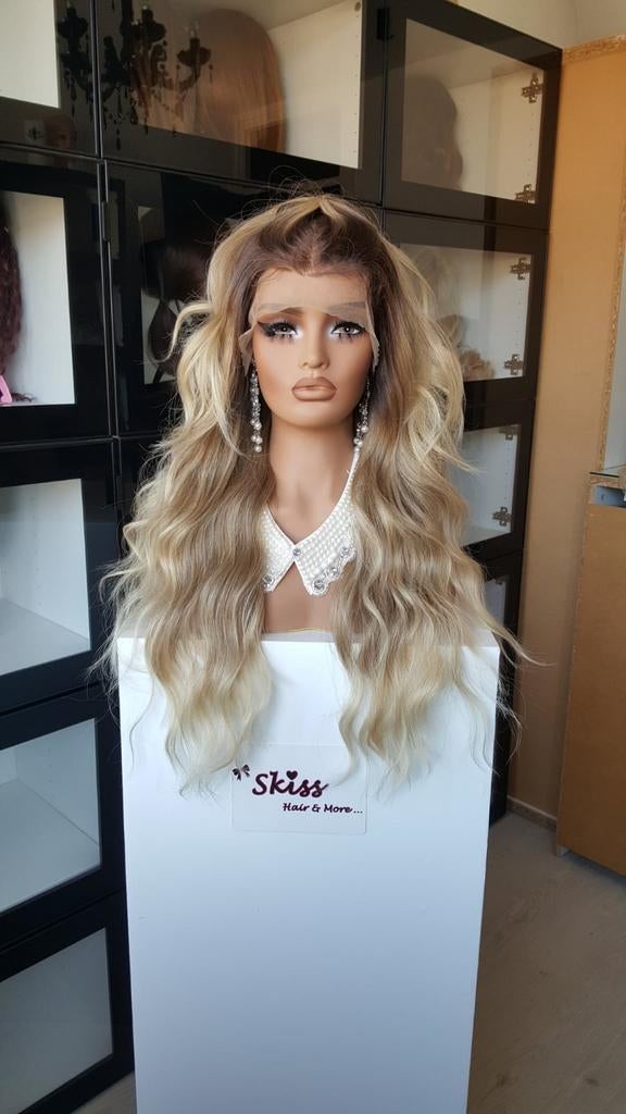 Basic Lace Pruik: Uitgroei / Blond en lichtere punten - 65cm, Ophalen of Verzenden, Nieuw, Pruik of Haarverlenging